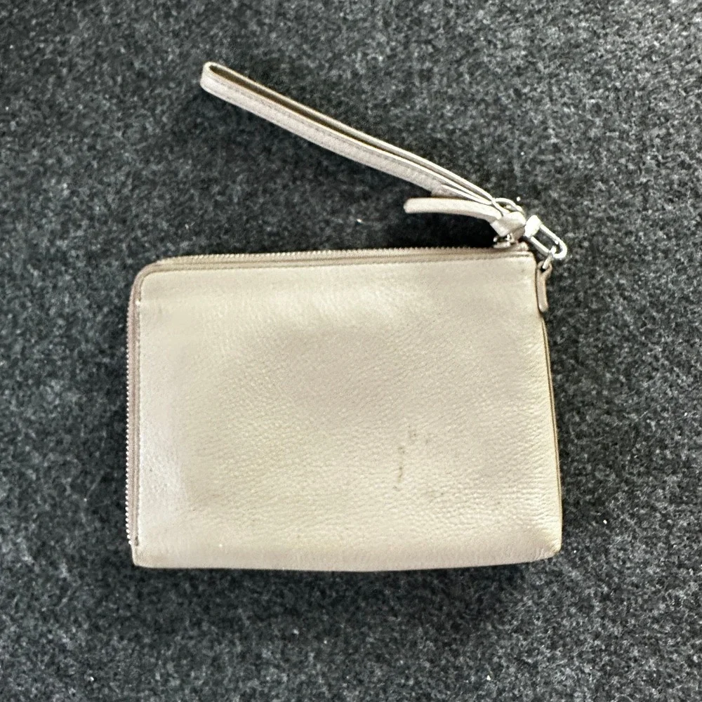 Tory Burch Britten Pebbled Leather Wristlet Taupe Gray Silver Logo L-Zip Clutch